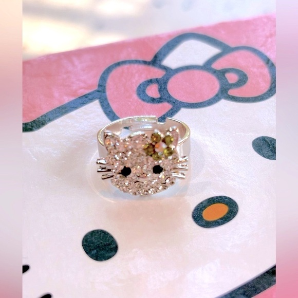Hello Kitty Adjustable Ring with Green Flower - Picture 3 of 5
